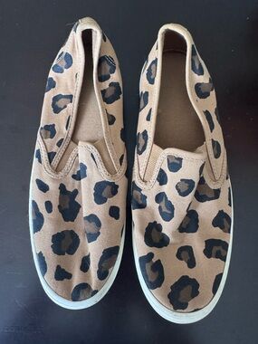 Leopard Print Slip-On Canvas Sneakers - Tan & Black
